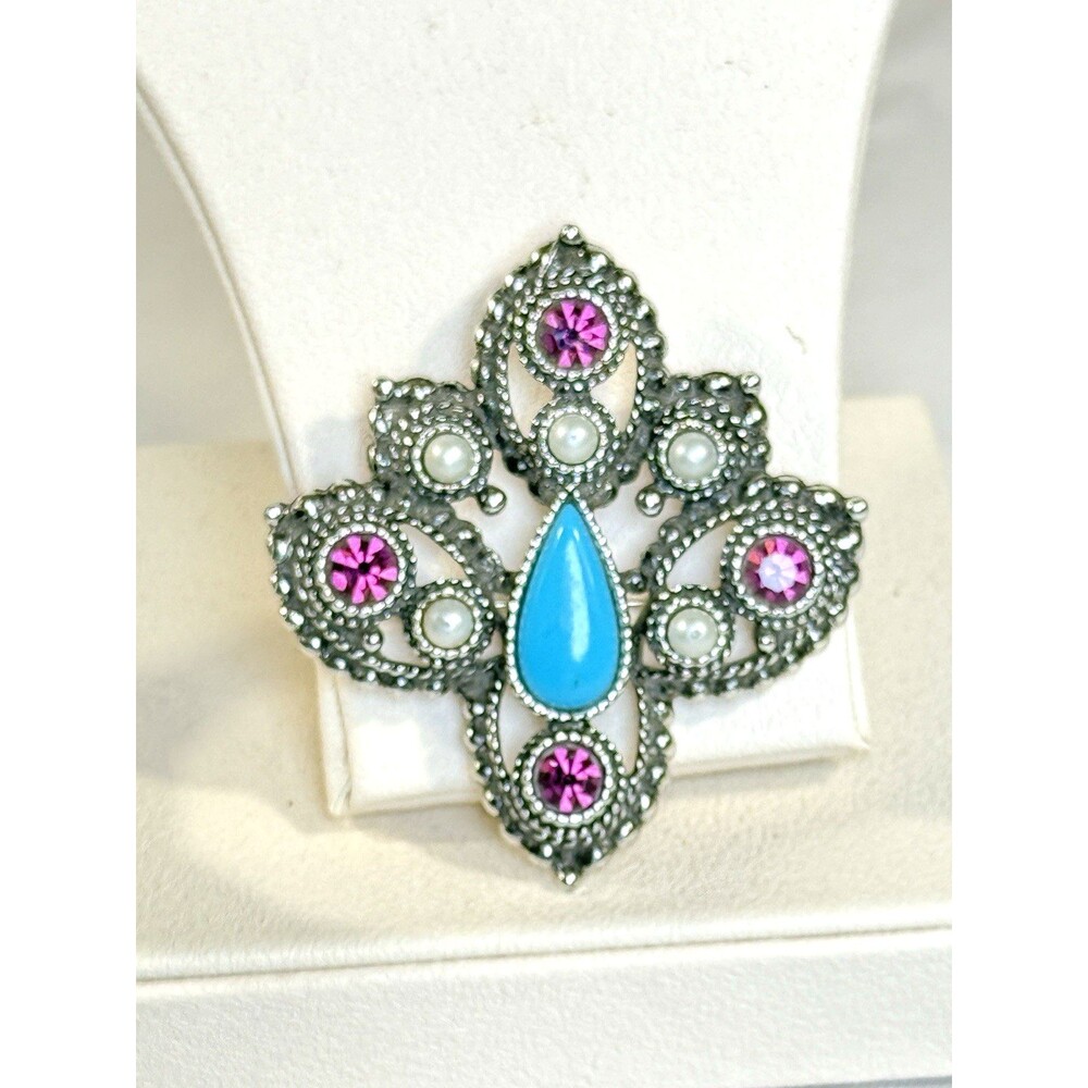 Vintage 1974 Sarah Coventry “Imperial” convertible brooch and pendant.